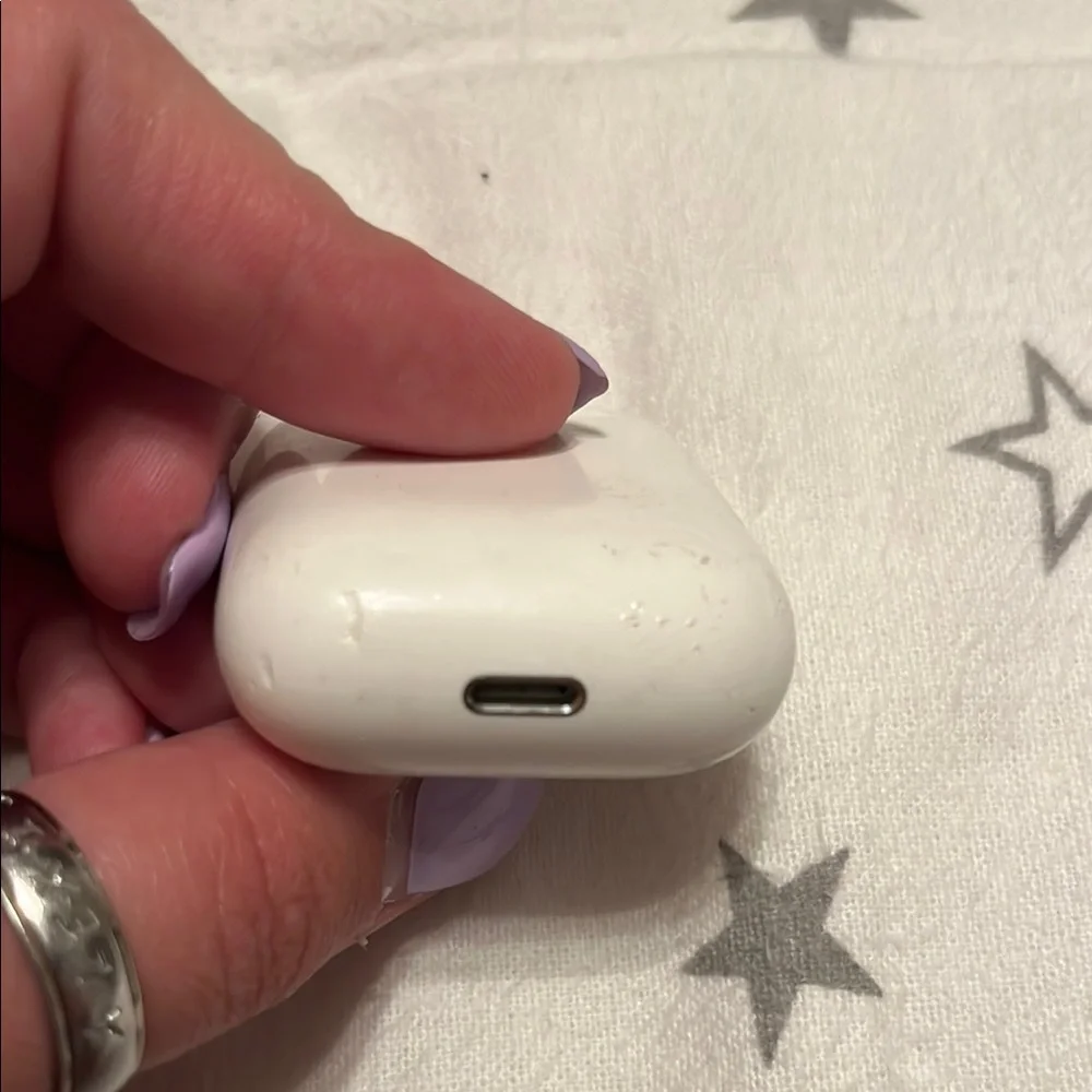 Apple Airpods Charging Case